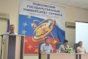 В.Н. Якунин отвечает на вопросы делегатов конференции.